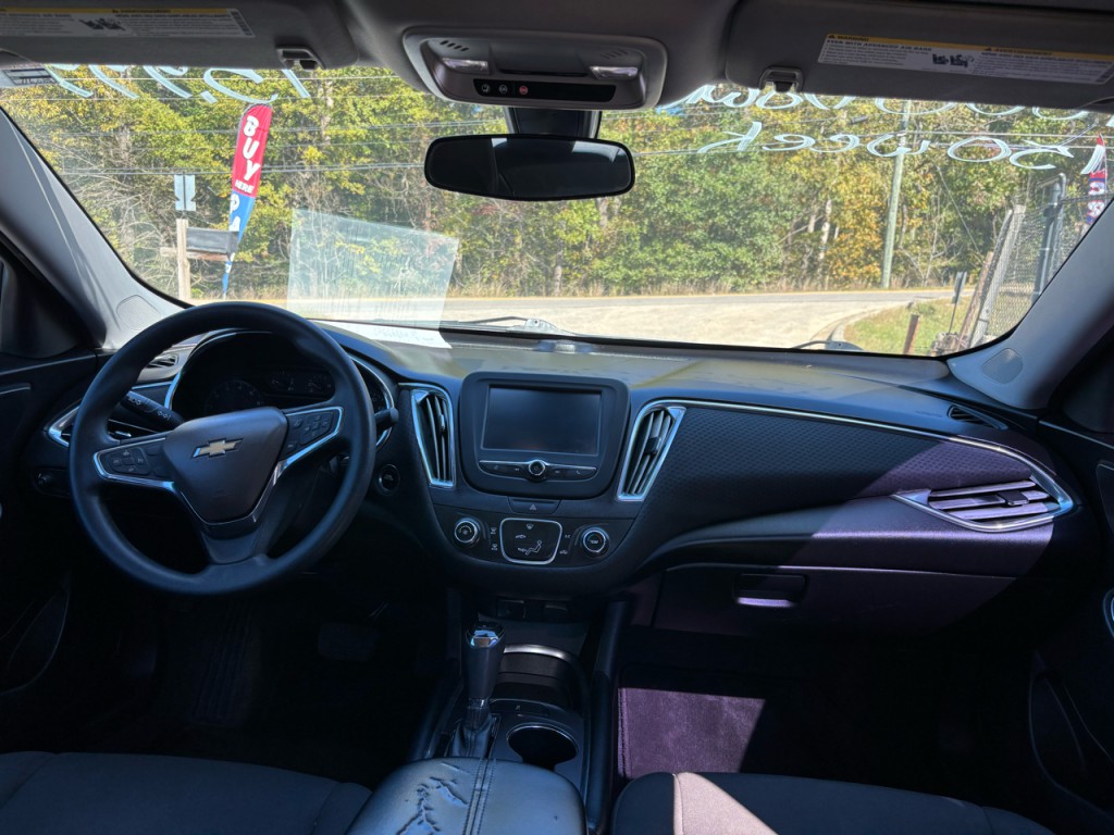 2018 Chevrolet Malibu Image 13