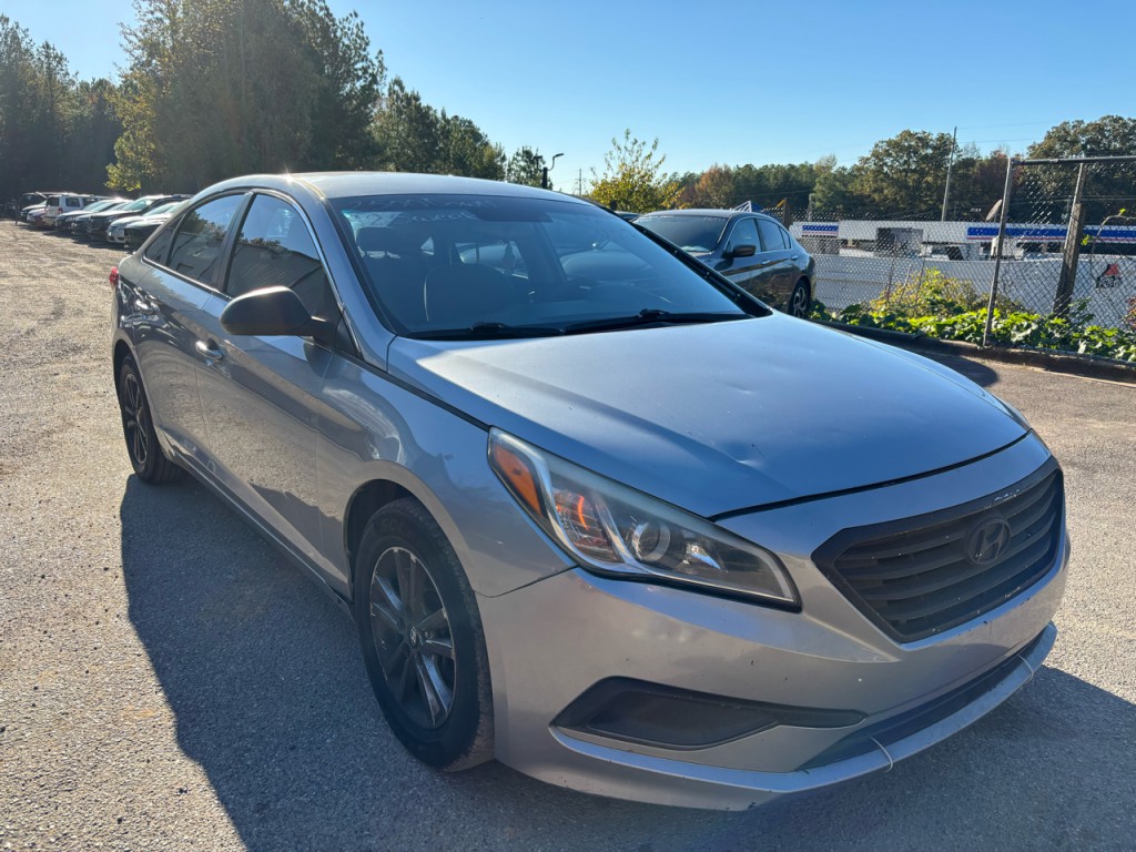 2017 Hyundai Sonata Image 2
