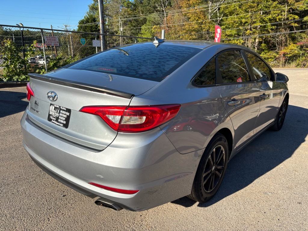 2017 Hyundai Sonata Image 3