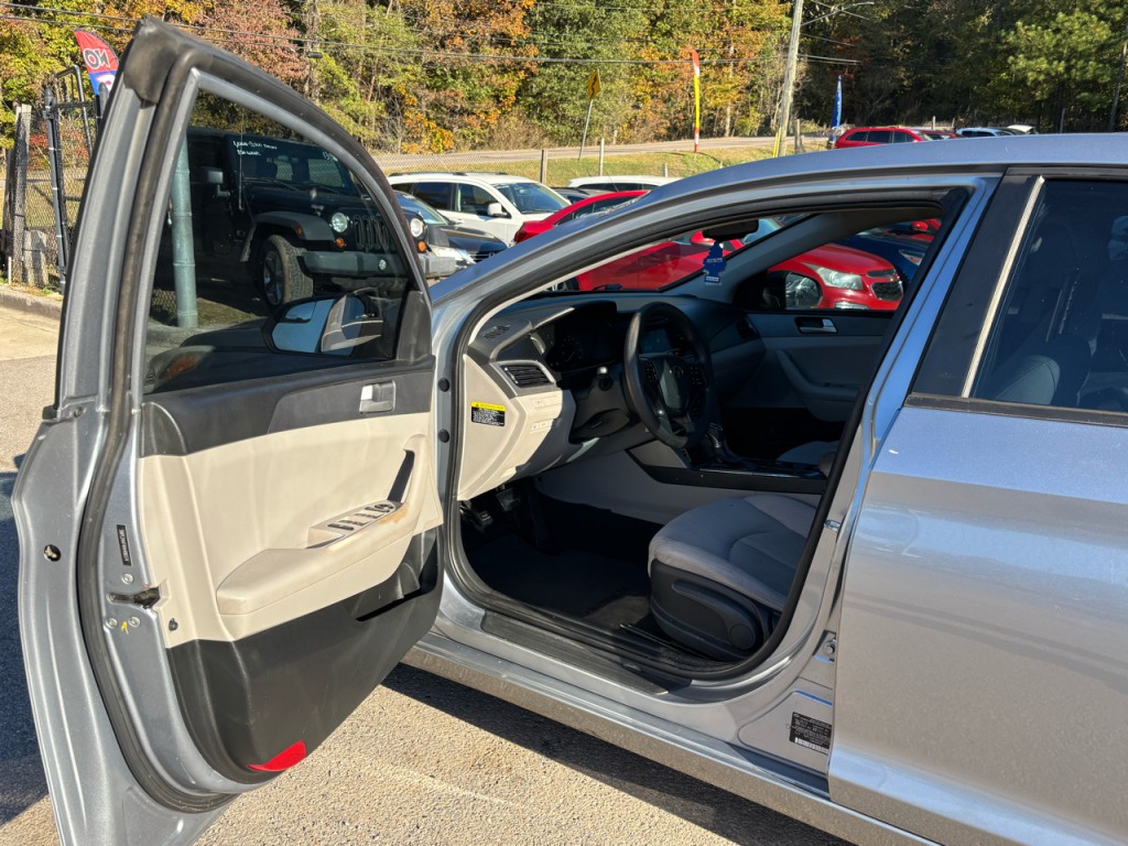 2017 Hyundai Sonata Image 5