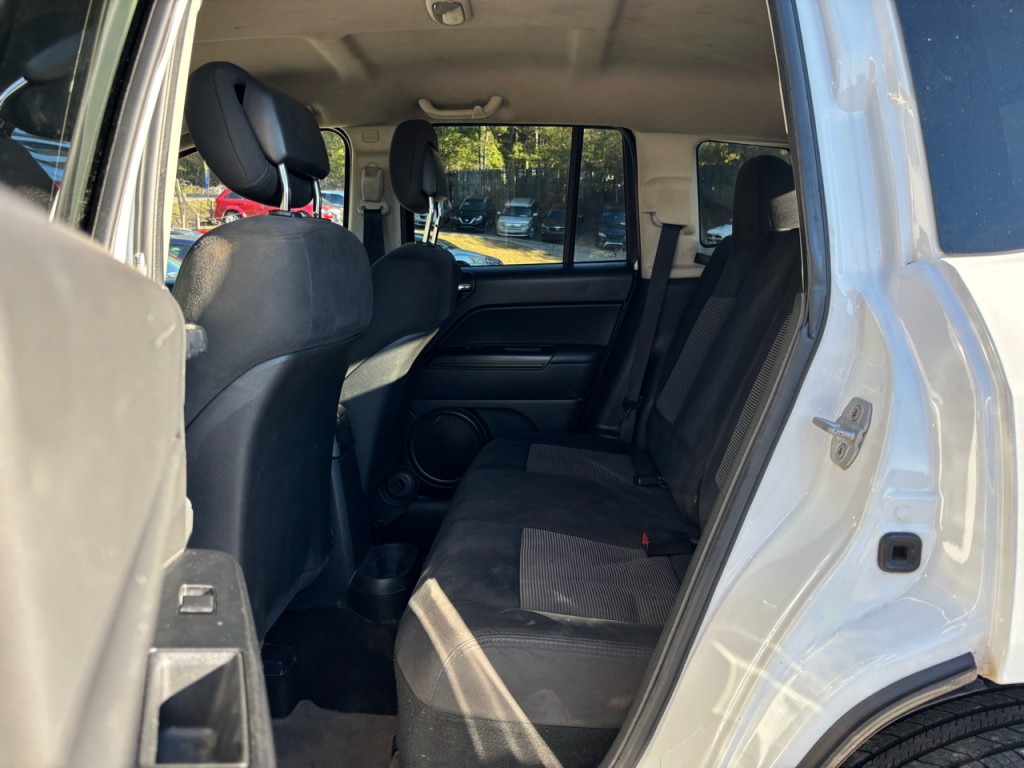 2012 Jeep Compass Image 8