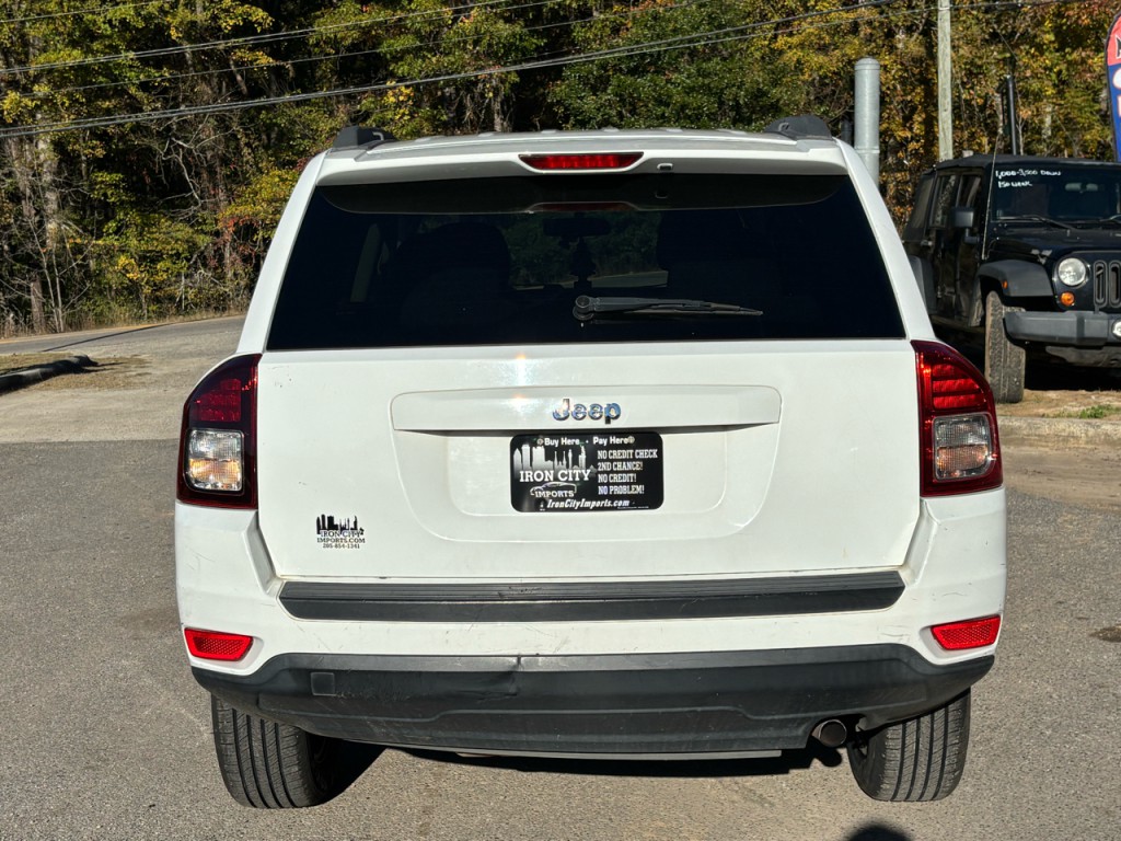 2012 Jeep Compass Image 12