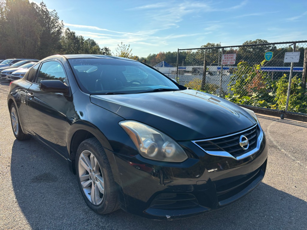 2010 Nissan Altima Image 2