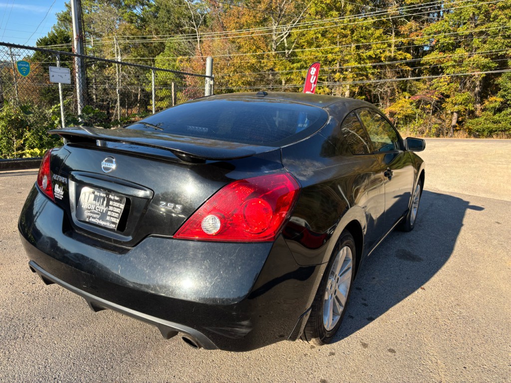 2010 Nissan Altima Image 3
