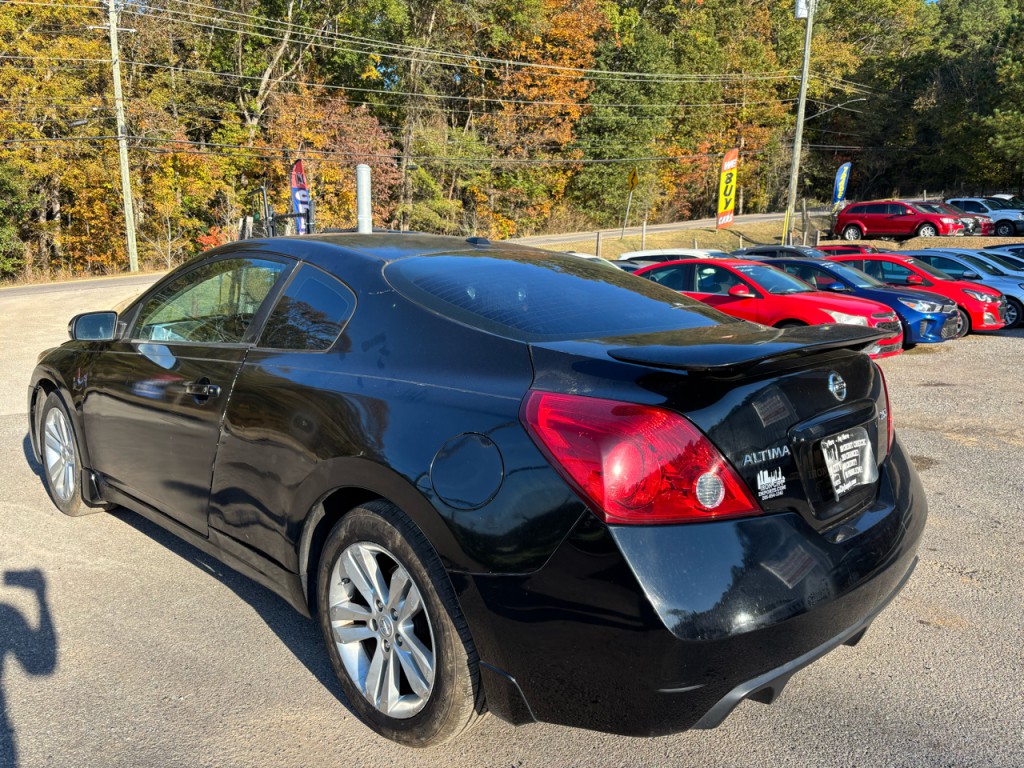2010 Nissan Altima Image 4