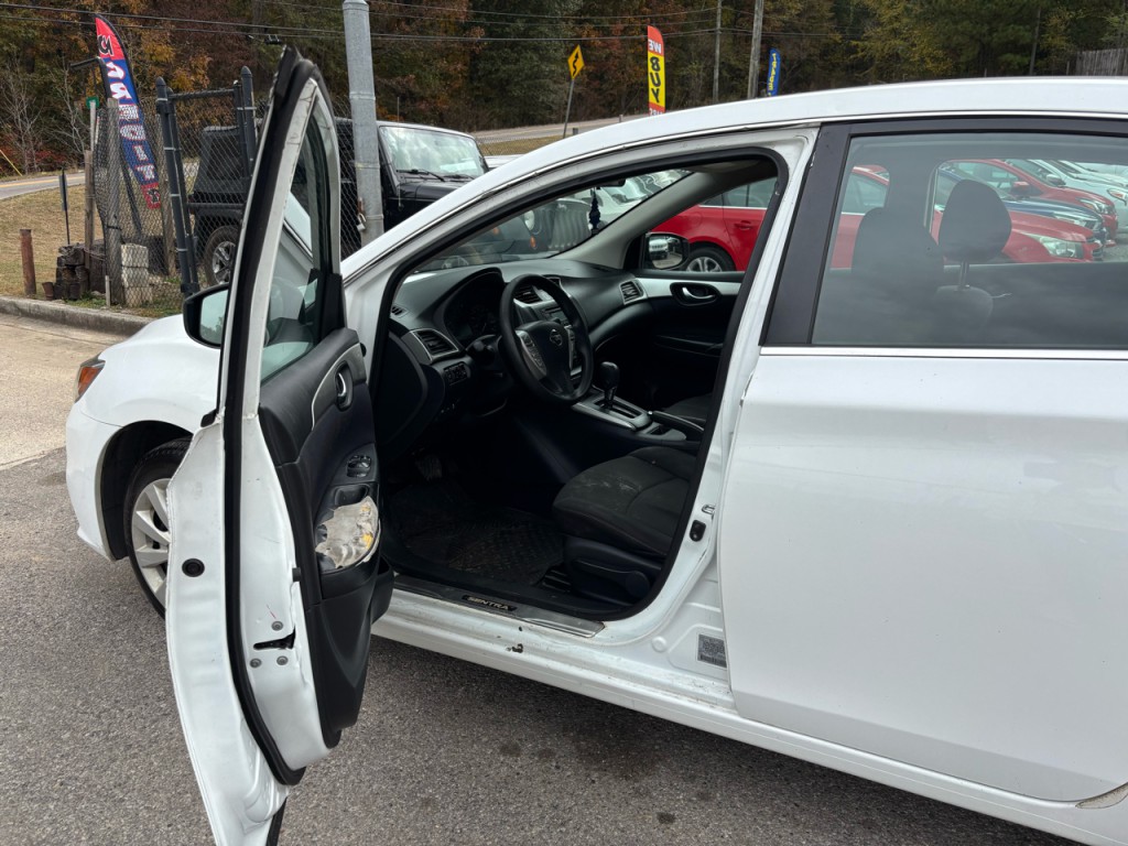 2016 Nissan Sentra Image 4