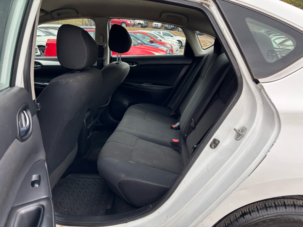 2016 Nissan Sentra Image 7