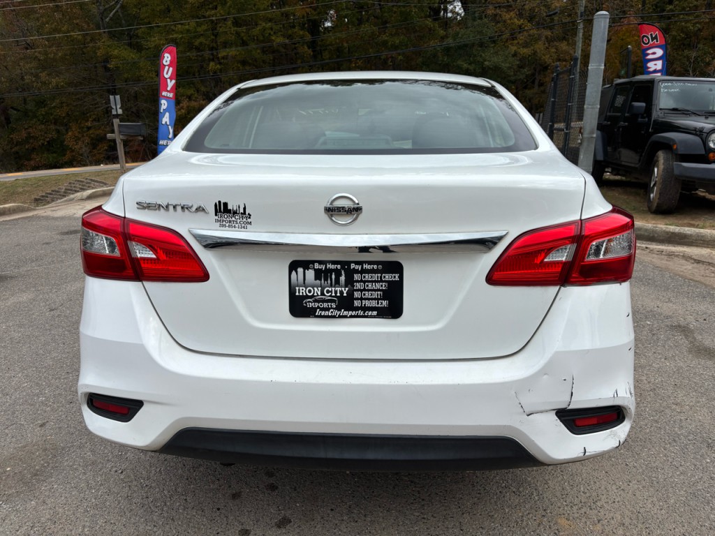 2016 Nissan Sentra Image 12