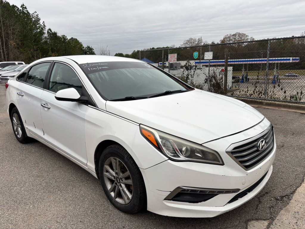 2015 Hyundai Sonata Image 2