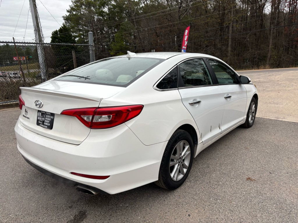 2015 Hyundai Sonata Image 3