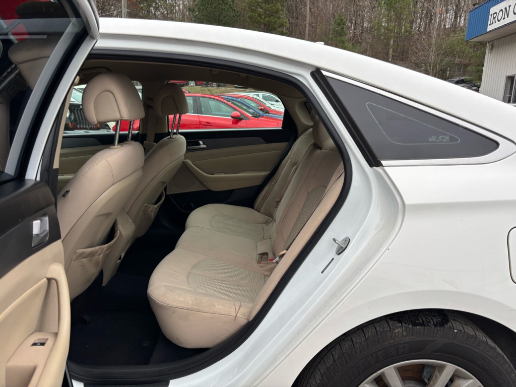 2015 Hyundai Sonata Image 8