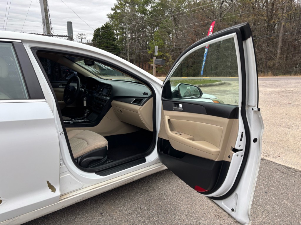 2015 Hyundai Sonata Image 9
