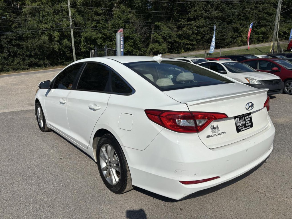2015 Hyundai Sonata Image 4