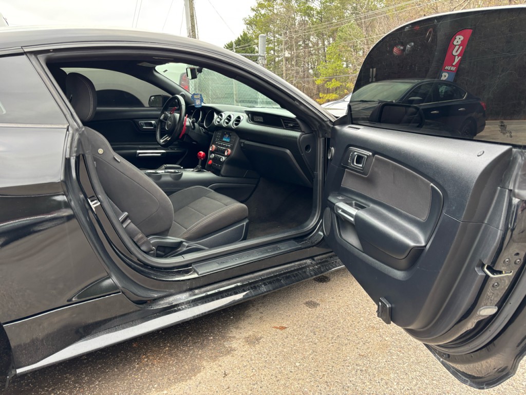 2015 Ford Mustang Image 12