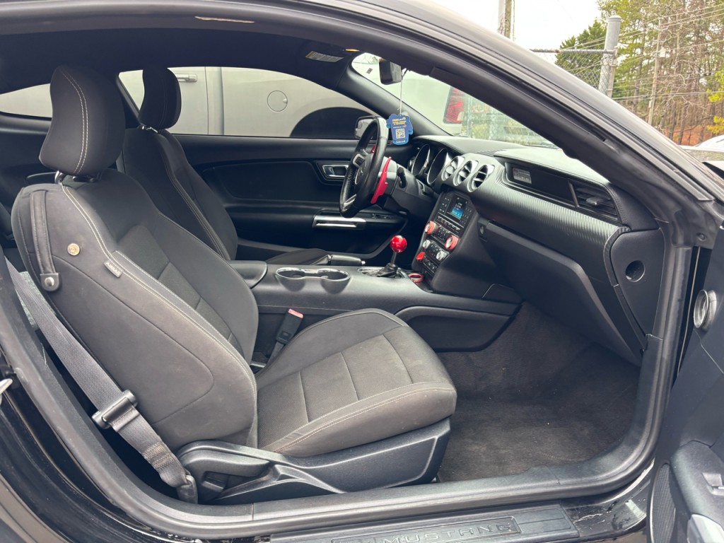 2015 Ford Mustang Image 13