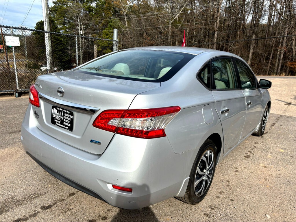 2013 Nissan Sentra Image 3