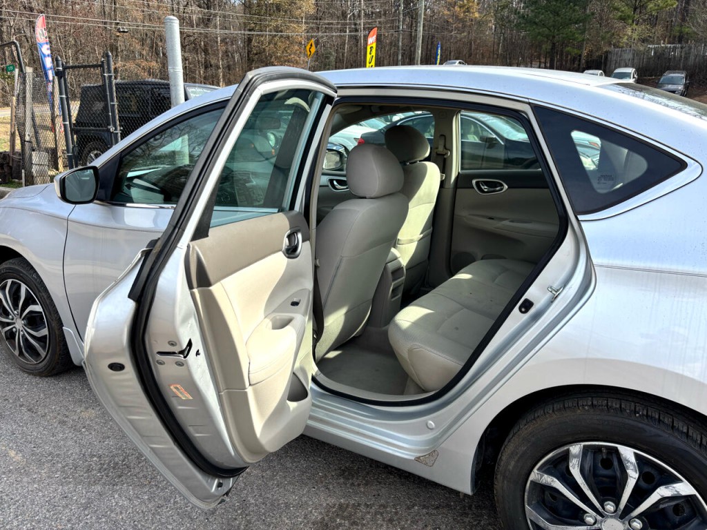 2013 Nissan Sentra Image 7