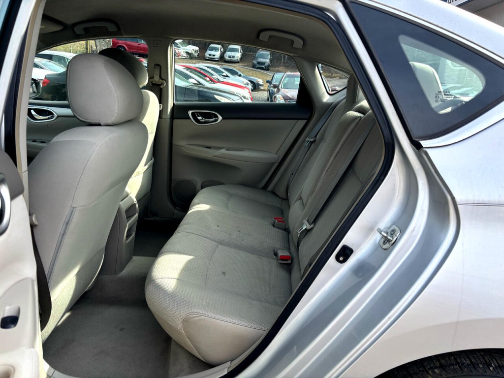 2013 Nissan Sentra Image 8