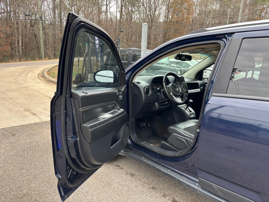 2017 Jeep Compass Image 5