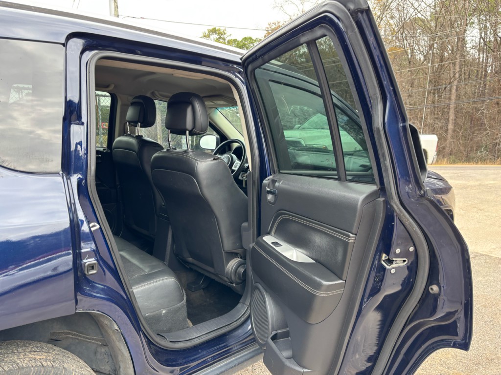 2017 Jeep Compass Image 11