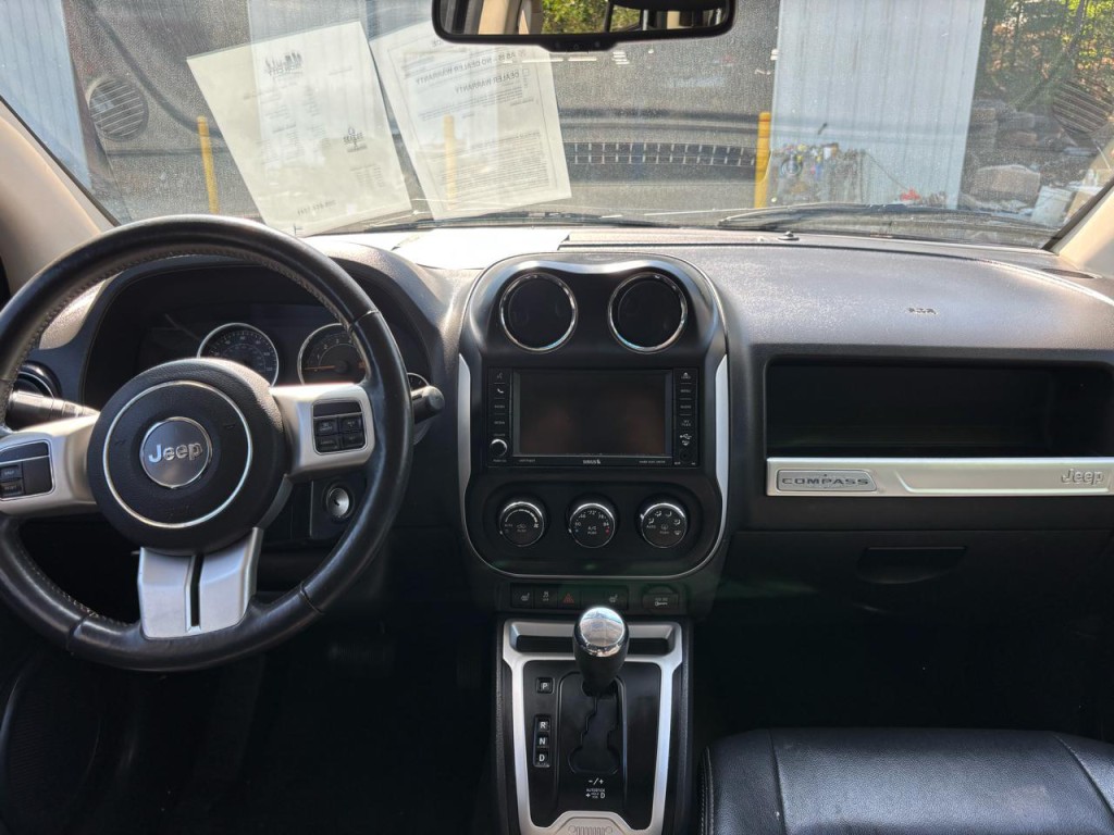 2017 Jeep Compass Image 9