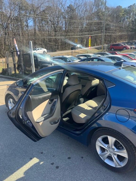 2016 Hyundai Elantra Image 6