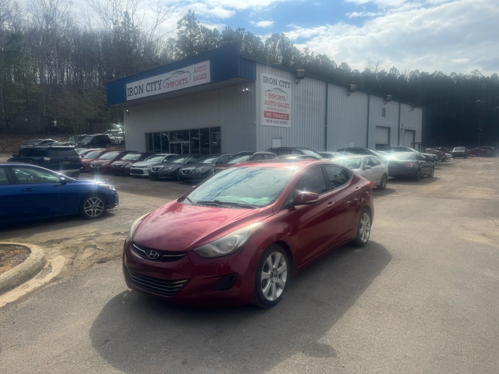 2013 Hyundai Elantra Image 1
