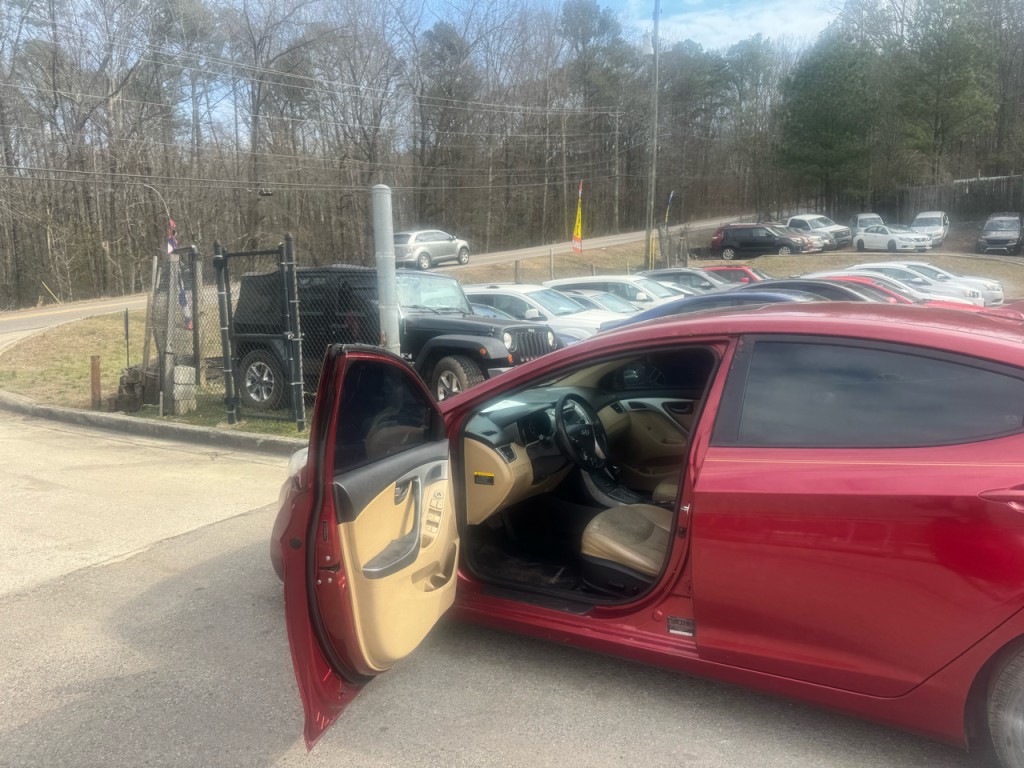 2013 Hyundai Elantra Image 5