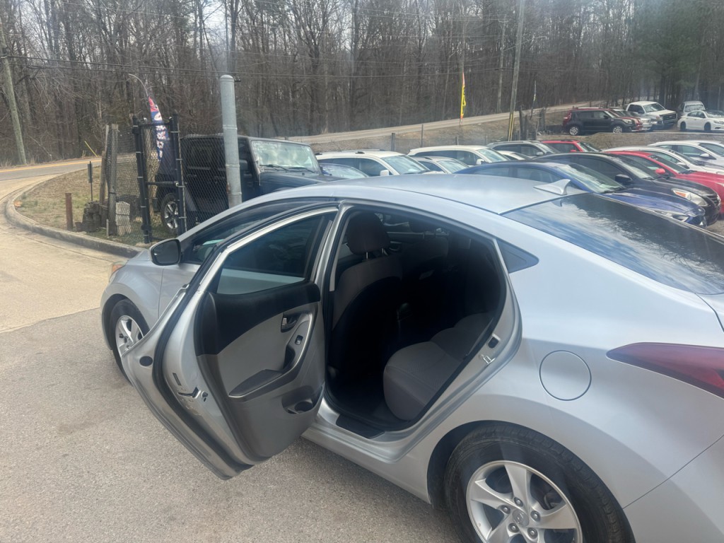 2014 Hyundai Elantra Image 6