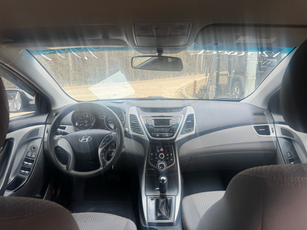 2014 Hyundai Elantra Image 9