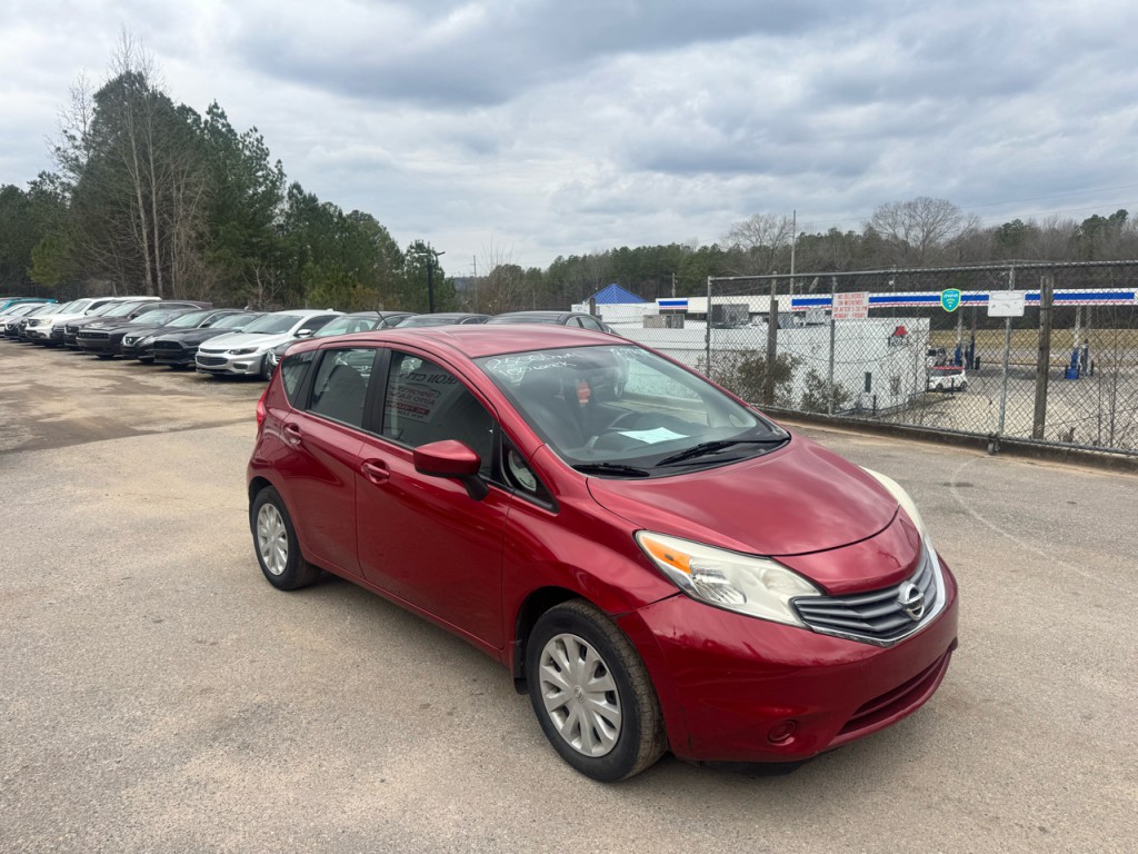 2015 Nissan Versa Image 2