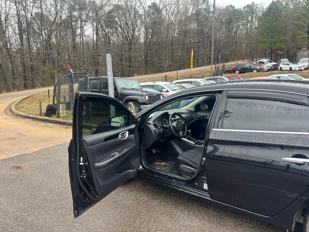 2017 Nissan Sentra Image 4