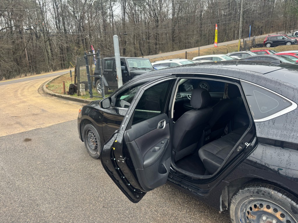 2017 Nissan Sentra Image 6