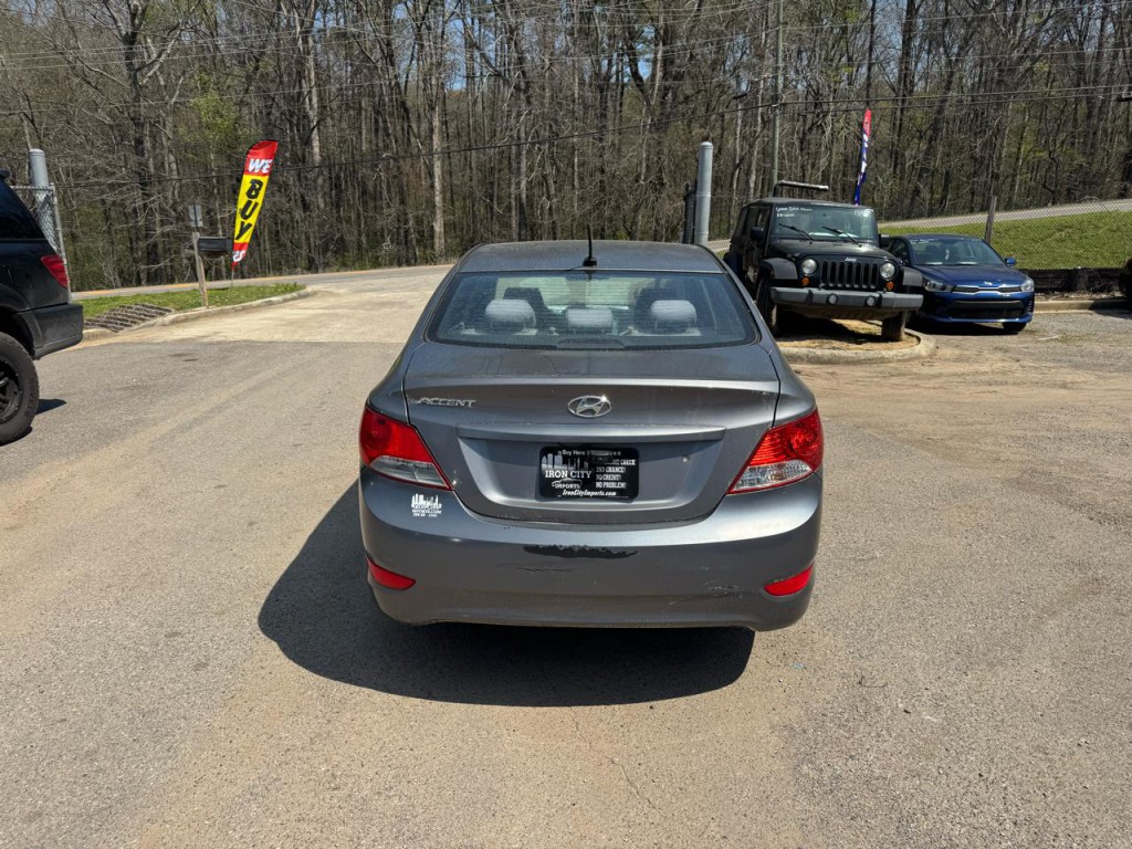 2014 Hyundai Accent Image 8