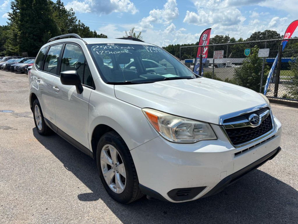 2015 Subaru Forester Image 2