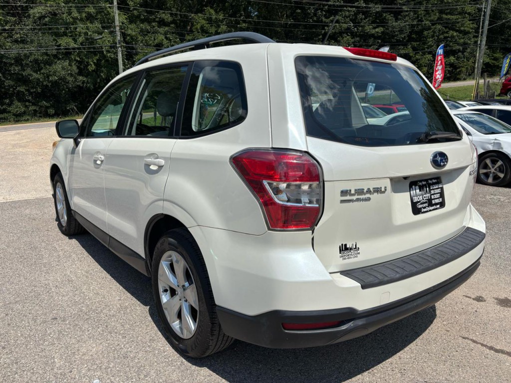 2015 Subaru Forester Image 4