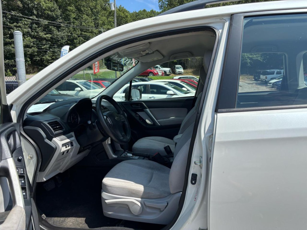 2015 Subaru Forester Image 6