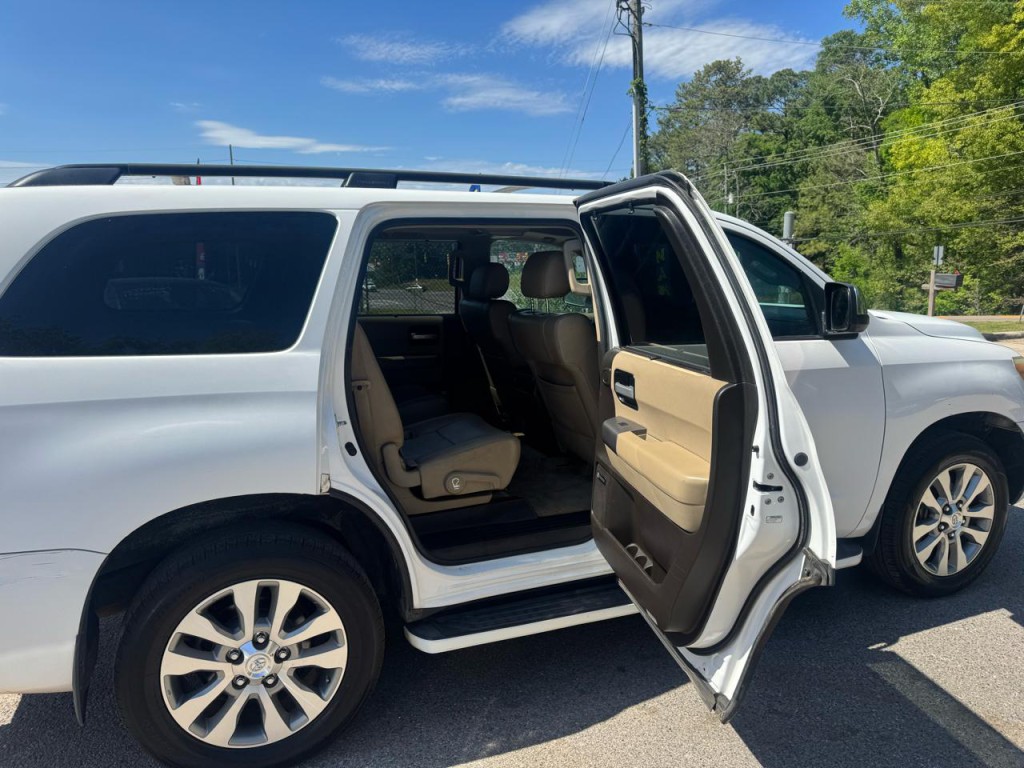 2011 Toyota Sequoia Image 6