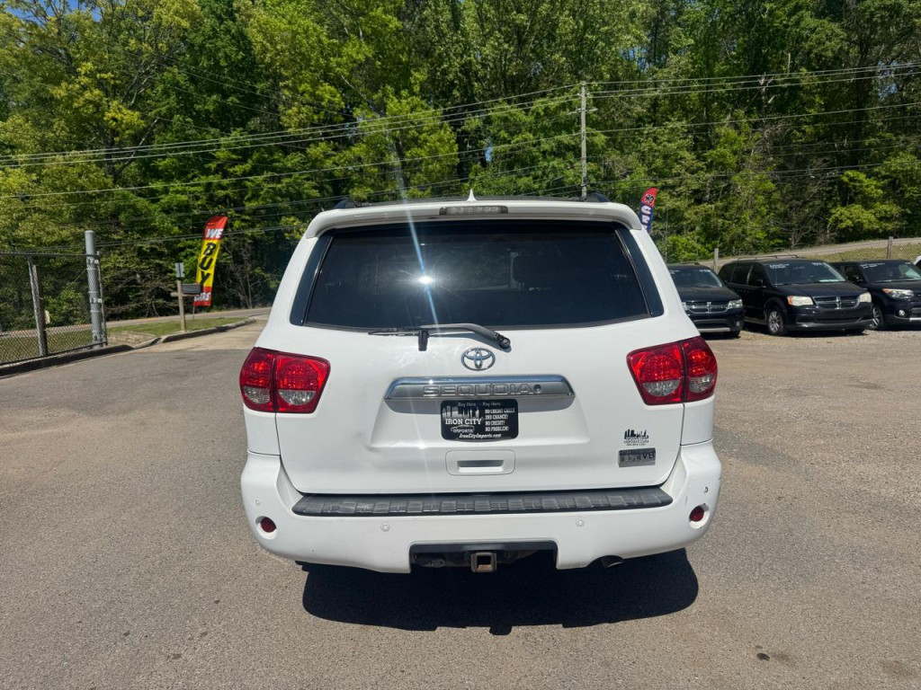 2011 Toyota Sequoia Image 8