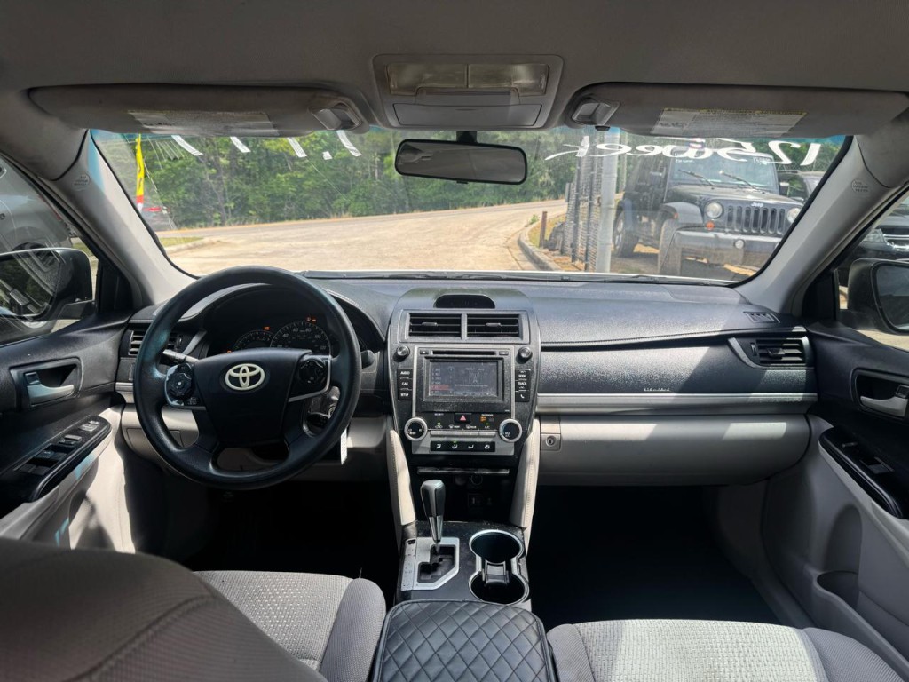 2014 Toyota Camry Image 7