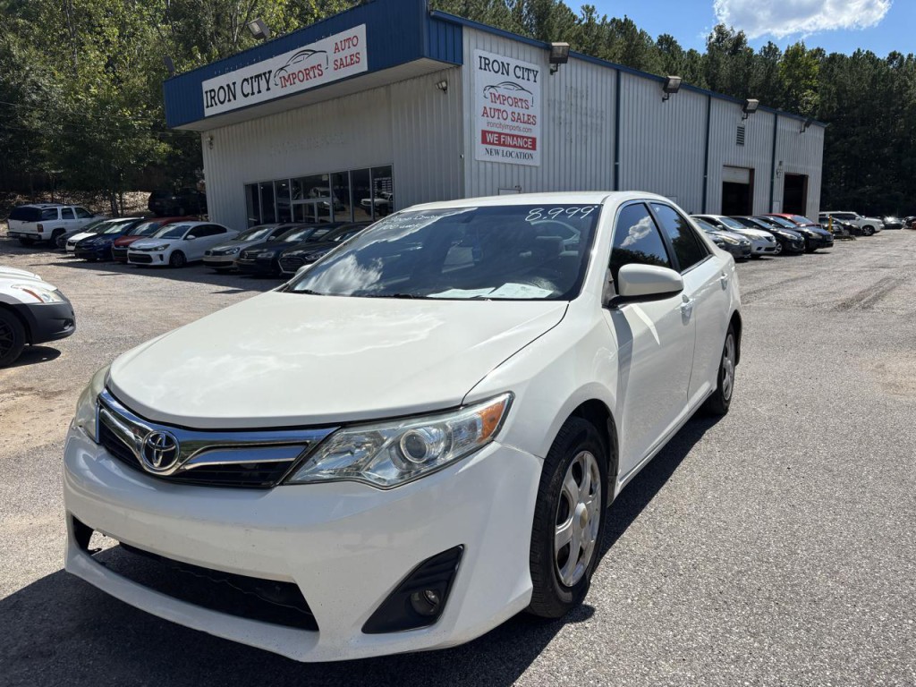 2014 Toyota Camry Image 1