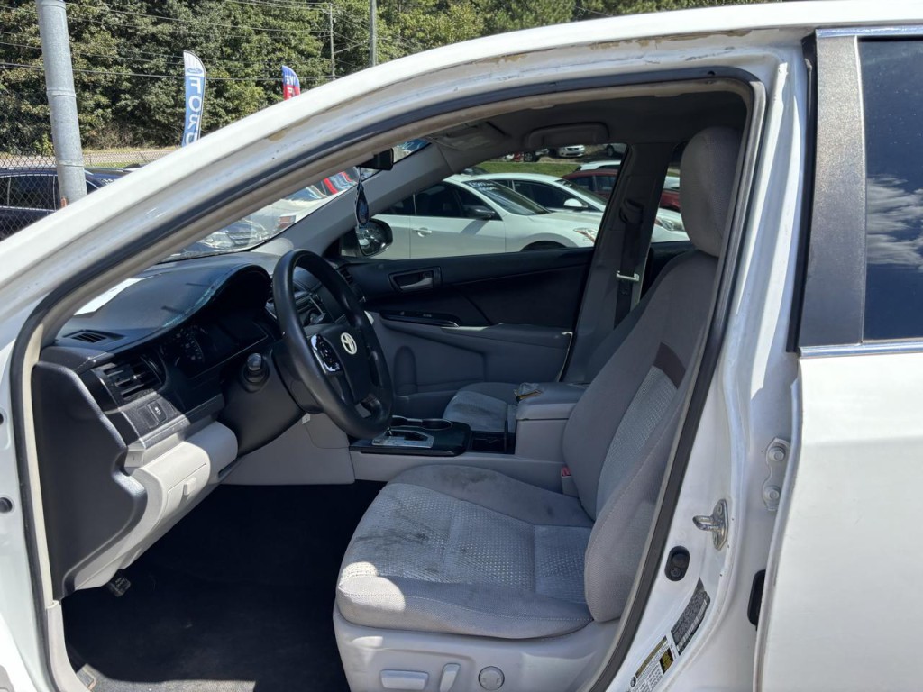 2014 Toyota Camry Image 6