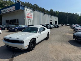 Image for 2014 Dodge Challenger SXT ID: 7377192