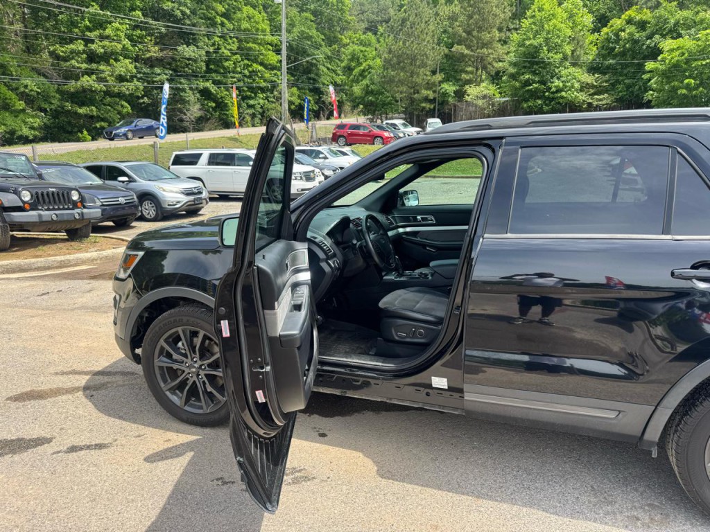 2017 Ford Explorer Image 3