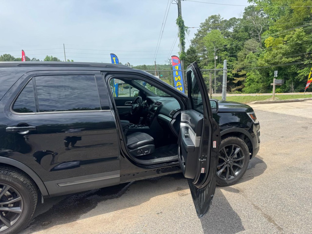 2017 Ford Explorer Image 5