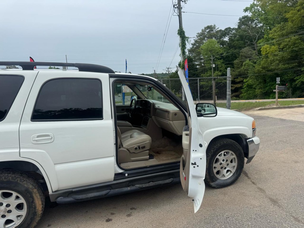 2003 Chevrolet Tahoe Image 5