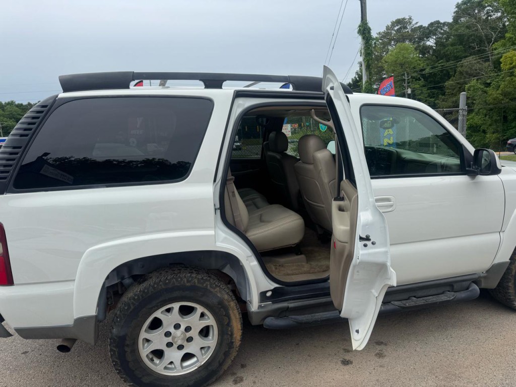 2003 Chevrolet Tahoe Image 6