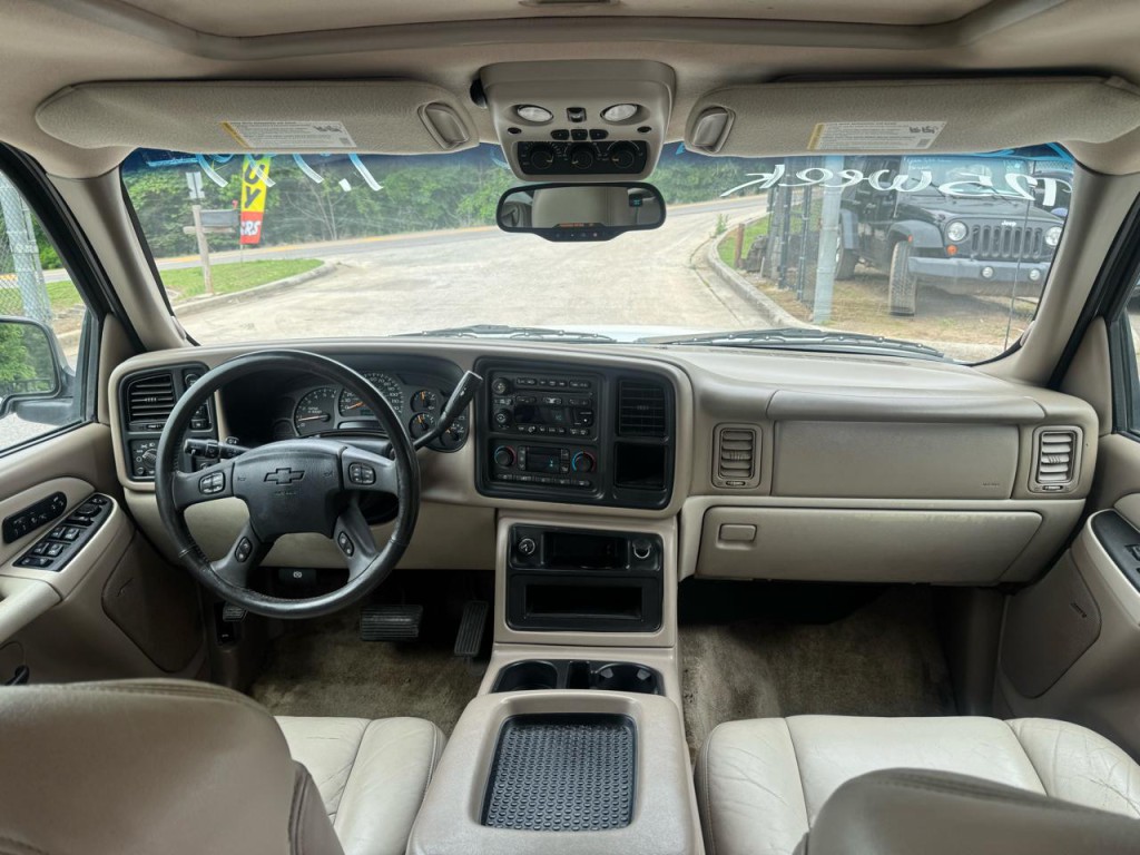2003 Chevrolet Tahoe Image 7