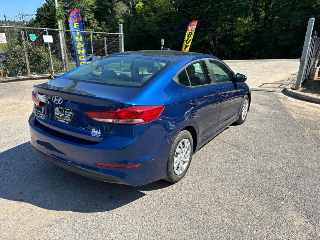 2018 Hyundai Elantra Image 3