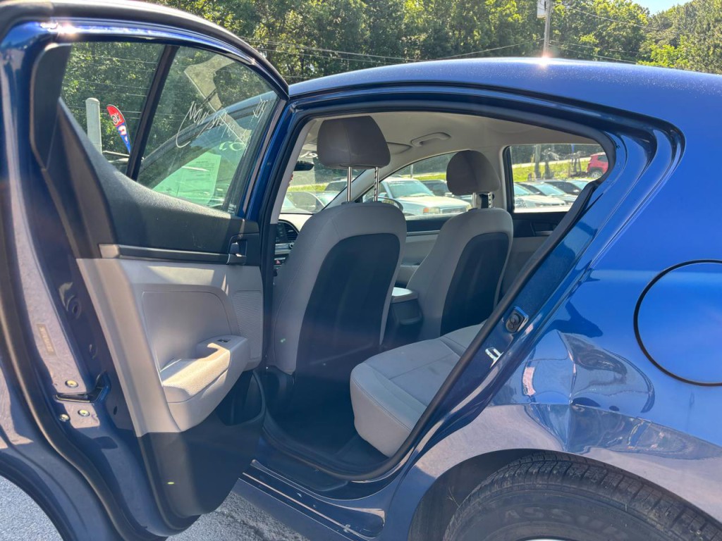 2018 Hyundai Elantra Image 6